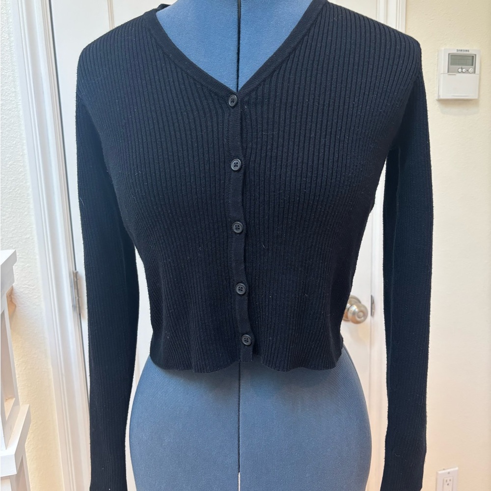 Brandy Melville Black Ribbed Button-Up Cropped Cardigan